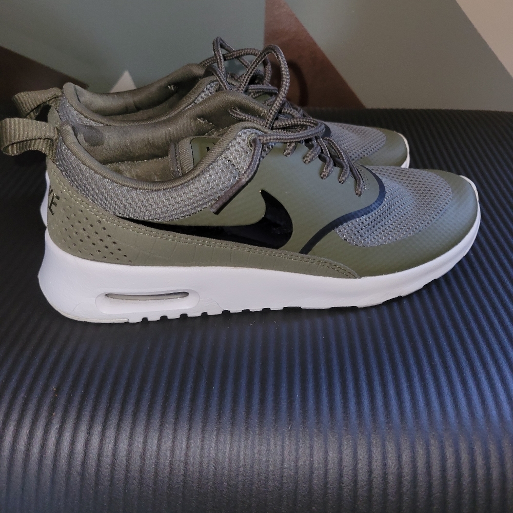Women's Nike Air Max Thea